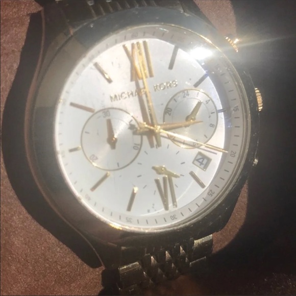 Micheal Kors gold watch - Picture 8 of 8